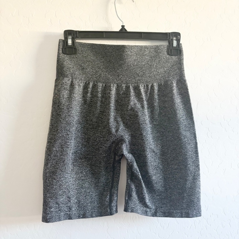NVGTN‎ Seamless But Scrunch Biker Shorts Heather Grey Ruched High Waist Large
